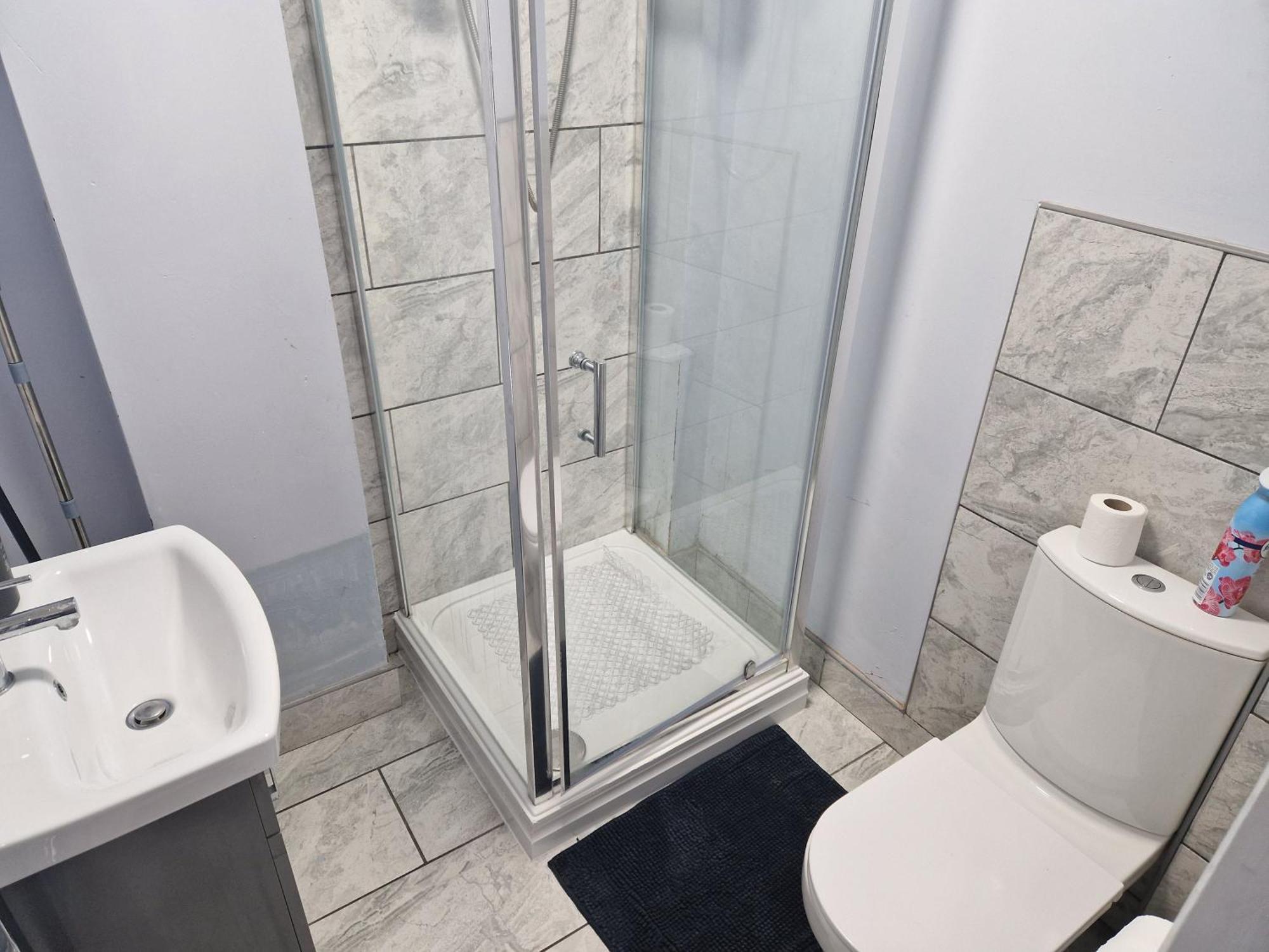Alloggio in famiglia Garden Northolt Near Heathrow Airport *